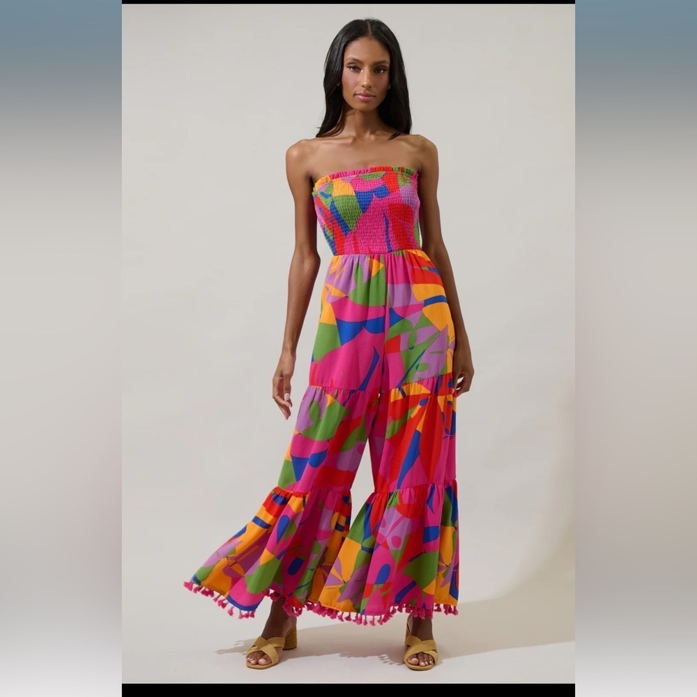 SugarLips Soleil Abstract Eve Strapless Smocked Jumpsuit - Picture 4 of 7